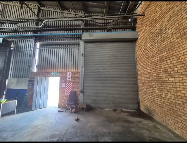 750M² WAREHOUSE TO LET IN WADEVILLE